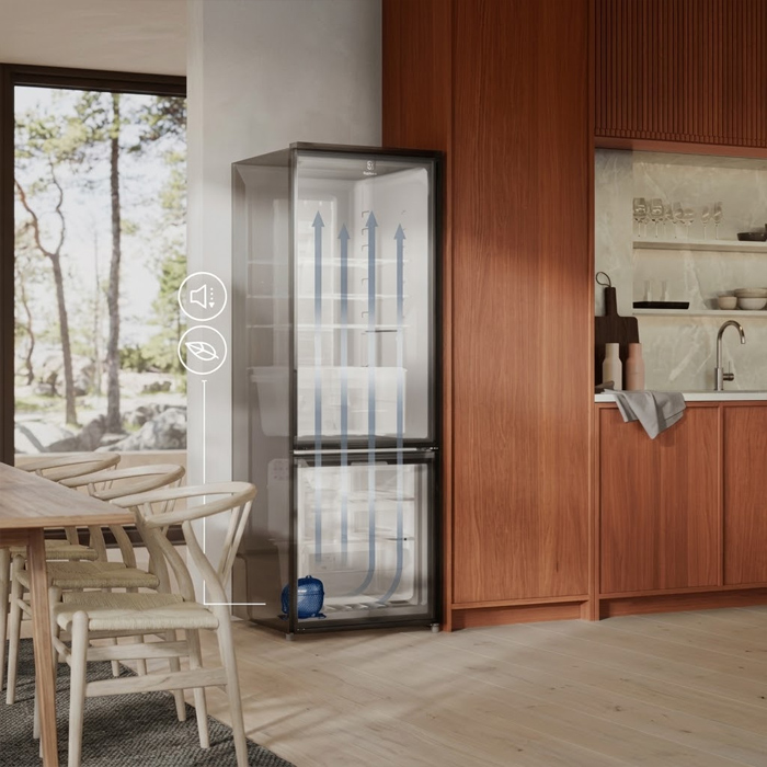 Electrolux Kulkas 2 Pintu Freezer Bawah Inverter AICoolAssist 335 Liter - EBM3402L-B